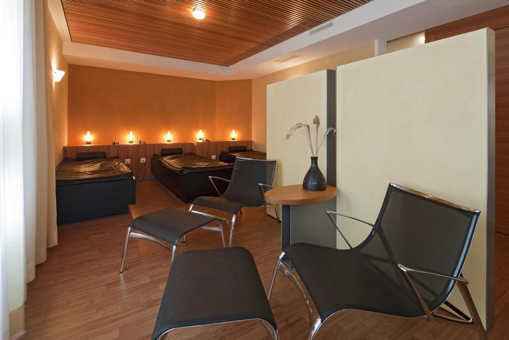 Hotel Metropol Saas Fee Instalações foto