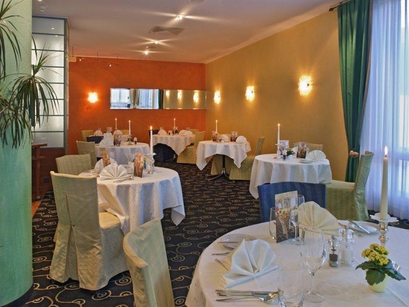 Hotel Metropol Saas Fee Restaurante foto