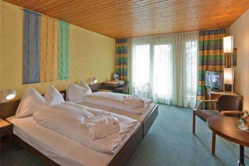 Hotel Metropol Saas Fee Quarto foto