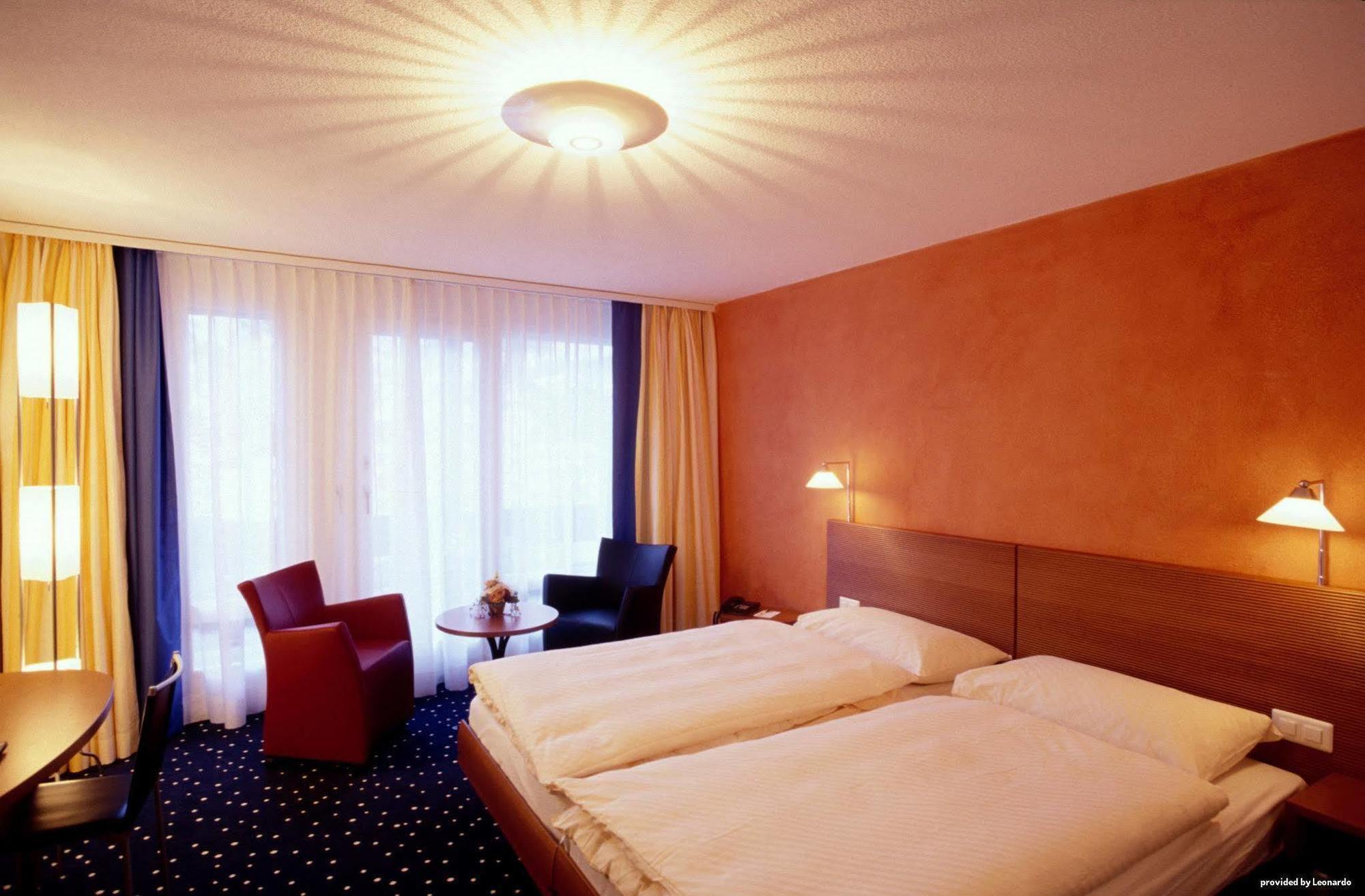 Hotel Metropol Saas Fee Quarto foto