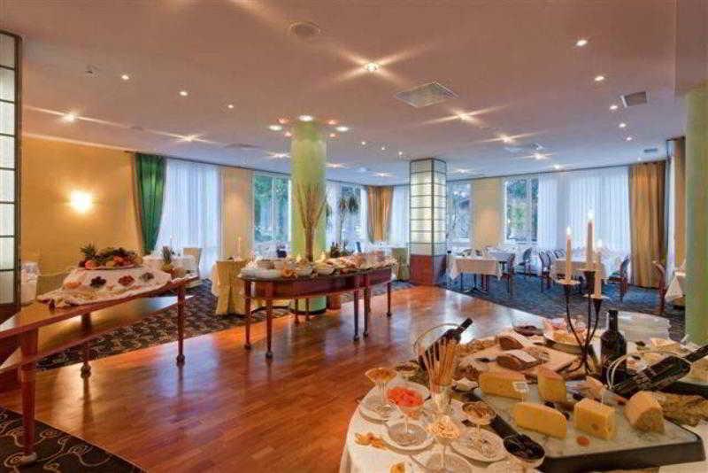 Hotel Metropol Saas Fee Restaurante foto