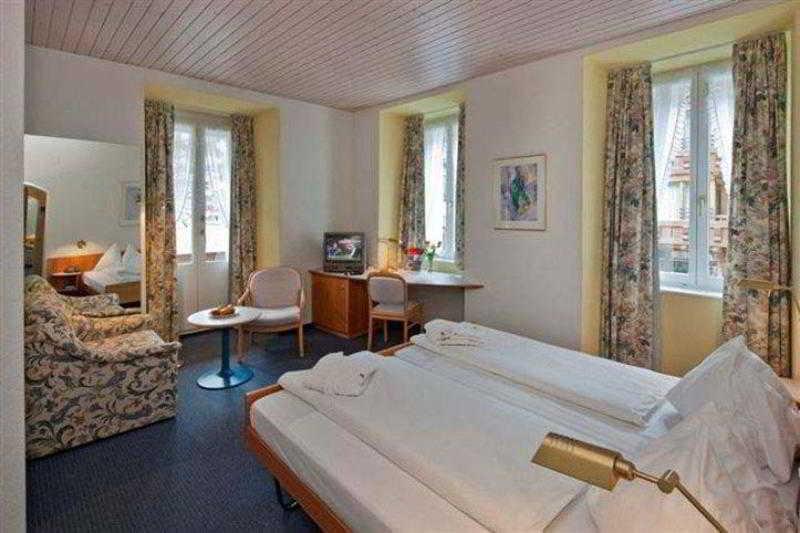 Hotel Metropol Saas Fee Quarto foto